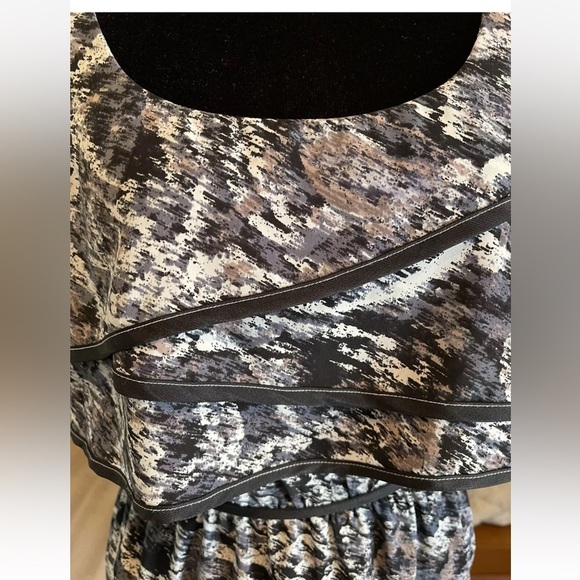 SL Fashions Dress Sz 10 Black Ivory Womens Tiered Sleeveless Party Office Work - Picture 4 of 9